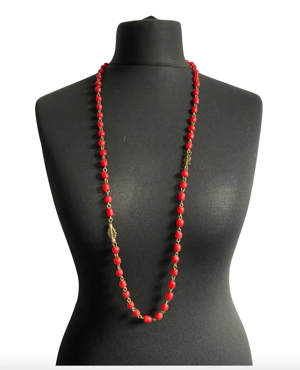 MRV30 - Long Red Glass Bead Necklace